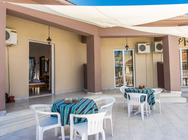 Zante Nest Studios & Apartments Аликанас Екстериор снимка
