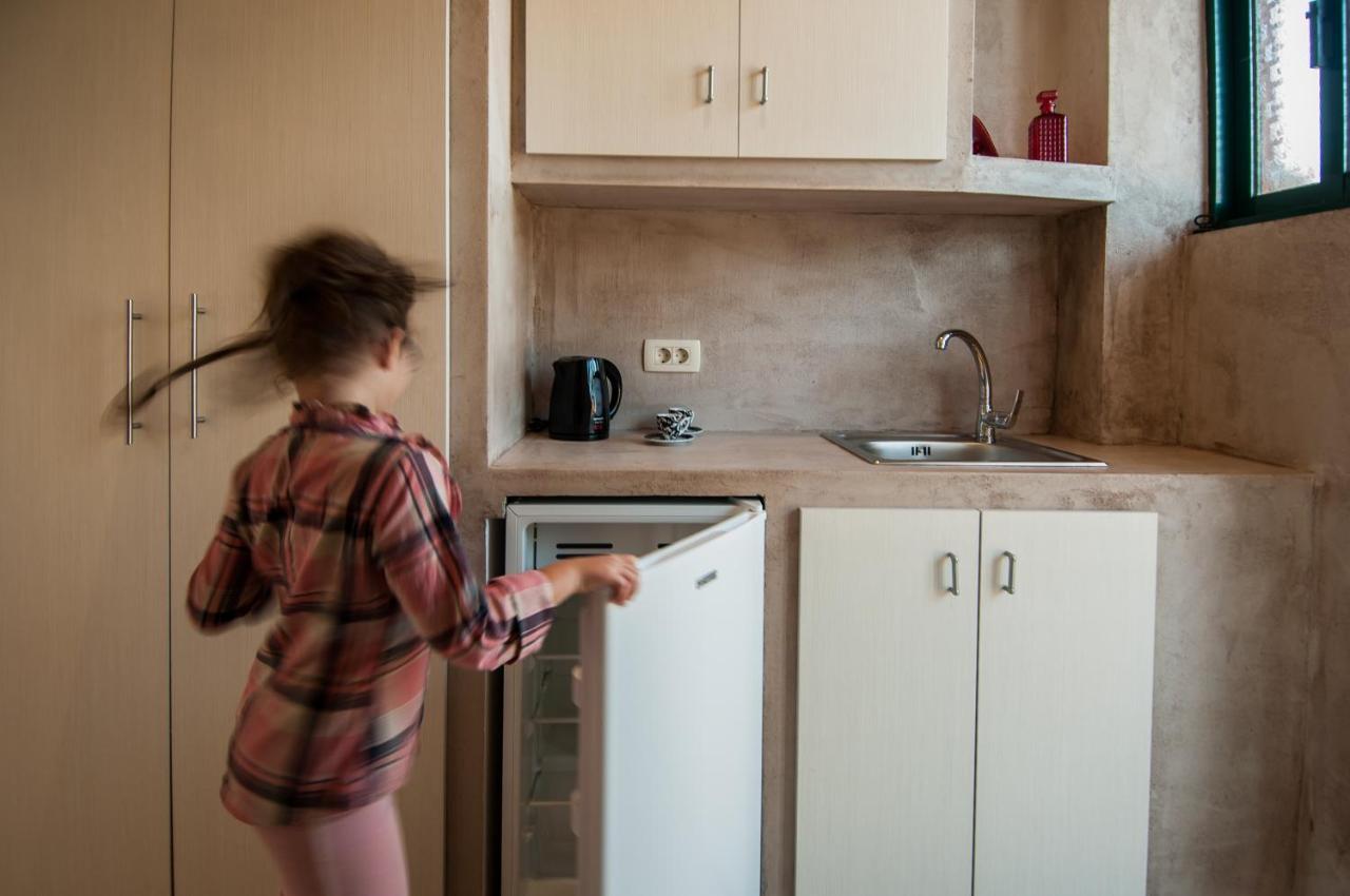 Zante Nest Studios & Apartments Аликанас Екстериор снимка